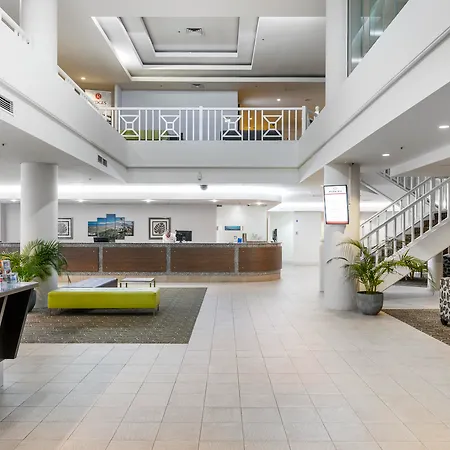Rydges Esplanade Resort Cairns-3