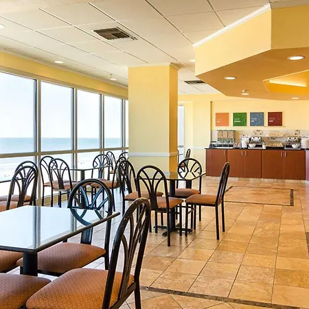 Comfort Suites Beachfront-2