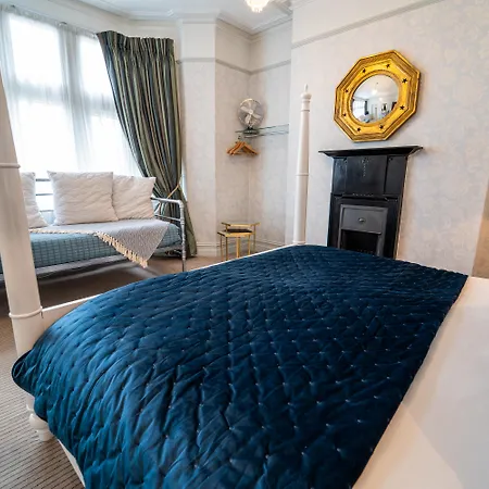 Brooks Guesthouse-2