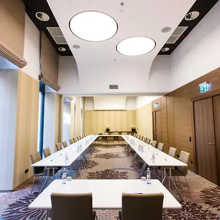 Hotel Moments Budapest By Continental Group-2