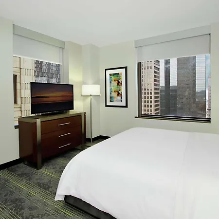 Embassy Suites Pittsburgh Downtown-2