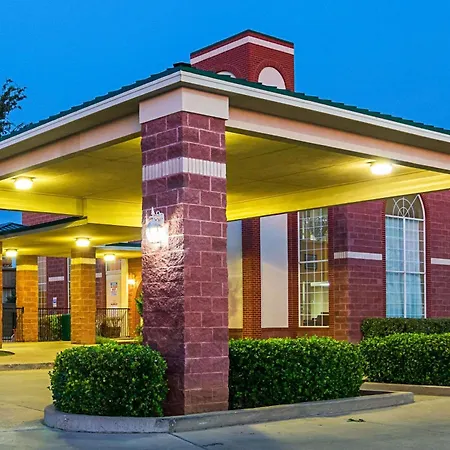 Quality Suites Lubbock Southwest-3