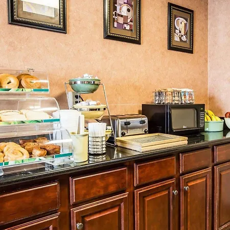 Quality Inn & Suites - Greensboro-High Point-3