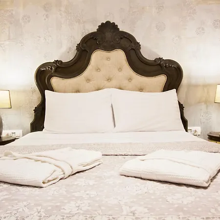 Plaza Marchi Old Town - Mag Quaint & Elegant Boutique Hotels-3