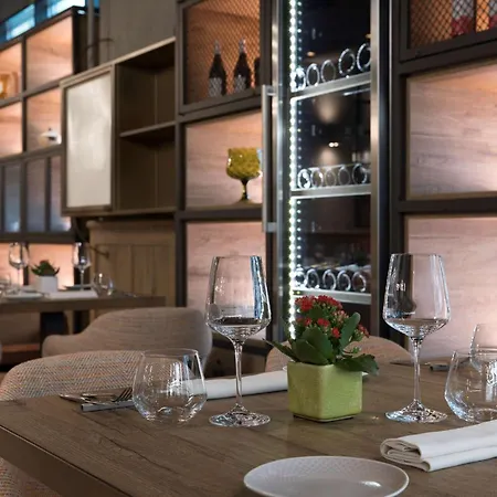 Doubletree By Hilton Rome Monti-3