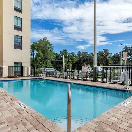 Comfort Suites Gainesville Near University-3