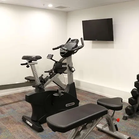 Ramada By Wyndham Wellington Taranaki Street-3