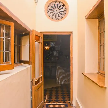 Mountain Manor Guest House & Executive Suites-2