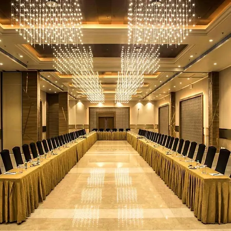 The Monarch Hotels And Convention Centre-2