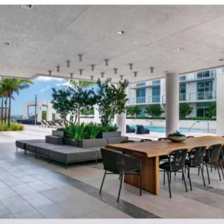 Sleek 2Bd 2Ba Condo In Miami Design District-3