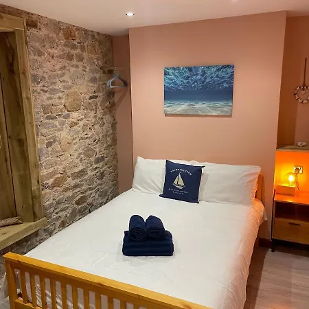 Island Lodge A Relaxed Boutique Stay Tucked Into Plymouth Historic Barbican Combining Spacious Modern Rooms With Warm Hospitality-3