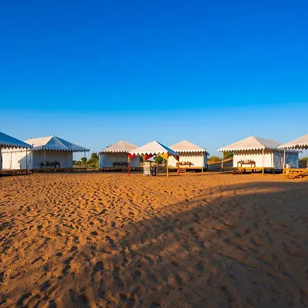 Helsinki Desert Camp-2