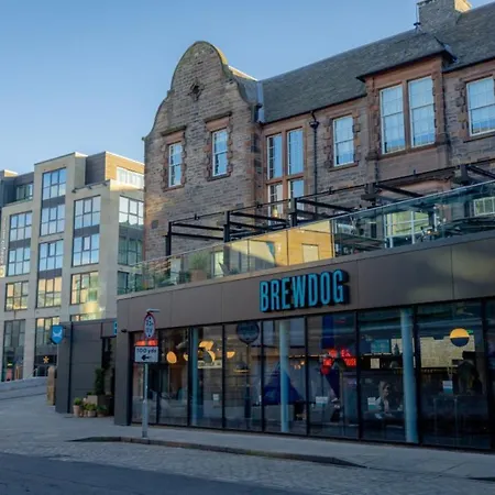 Brewdog Doghouse Edinburgh-2