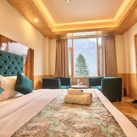 North Deodar Avenue, Manali-3