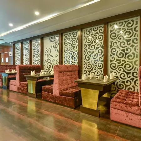 Summit Montana Suites & Spa At Mall-3