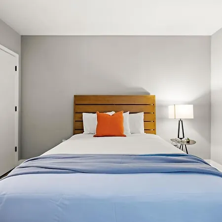 Coda On Half, A Placemakr Experience - Navy Yard-3