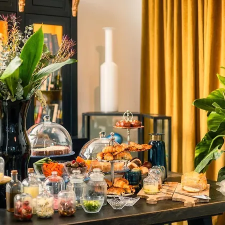 Villa Rothschild By Zvieli Hotels-3
