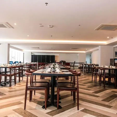 Days Hotel & Suites By Wyndham Kl - Chan Sow Lin Mrt Or Lrt-3
