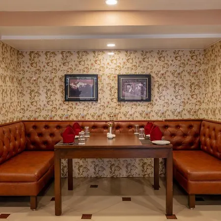 Summit Oakden Resort & Spa Mall Road-2