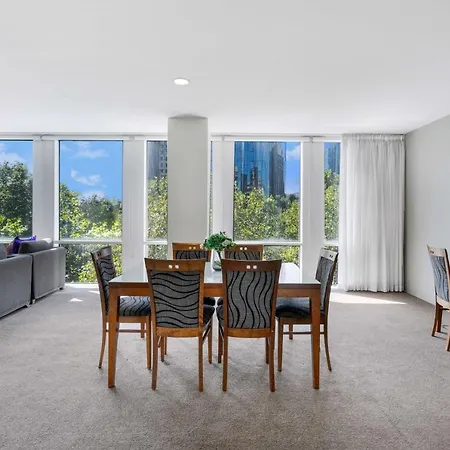 Park Regis Griffin Suites-3