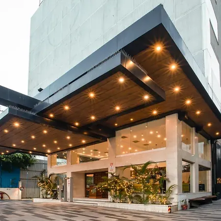 The Cunningham Hotel Bangalore-2