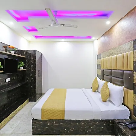 Hotel Grand La Casa Near Igi Airport-3