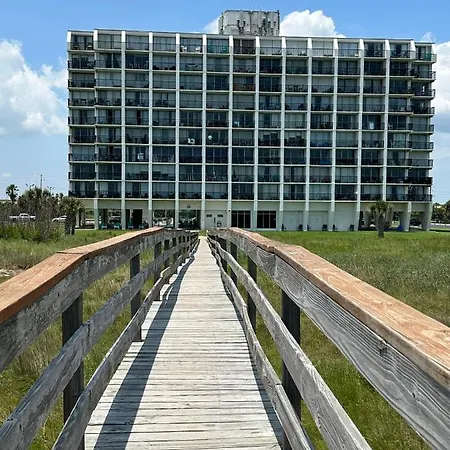 Islander East Studio With East Beach Access-3