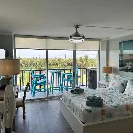Islander East Studio With East Beach Access-2
