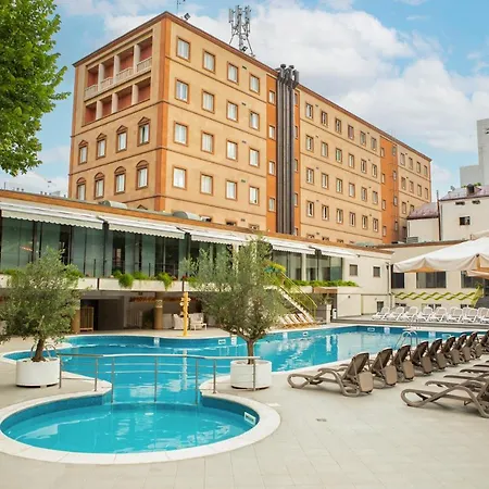 Best Western Plus Congress Hotel Yerevan-2
