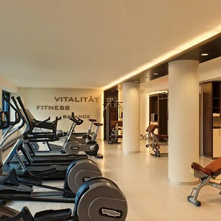 Estrel Hotel-3