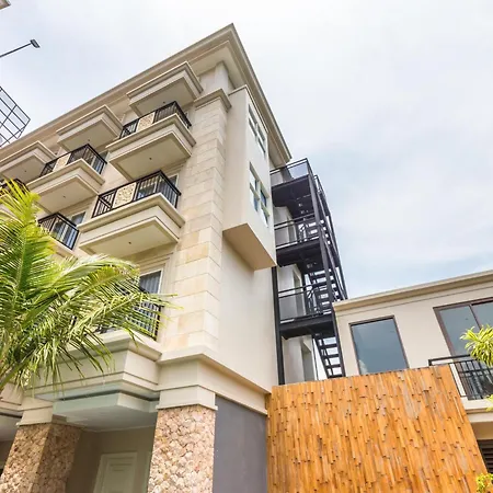 Alron Hotel Kuta-2