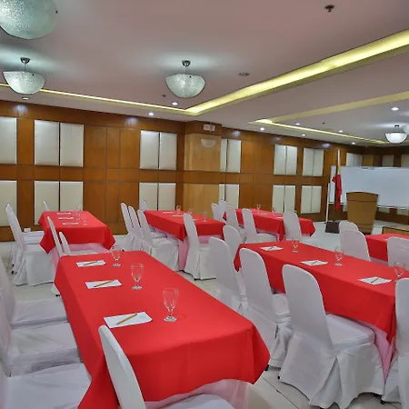 Crown Regency Hotel & Towers-2
