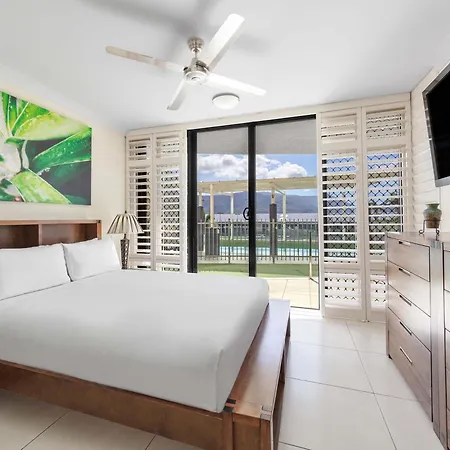 Piermonde Apartments Cairns-2