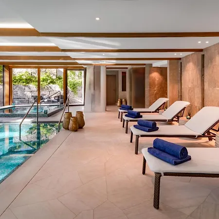Superior East Wing Rooms By Five Zurich-2