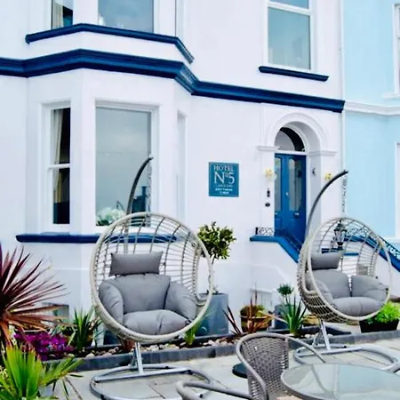 Hotel No5, Beachfront With Free Private Car Park-2