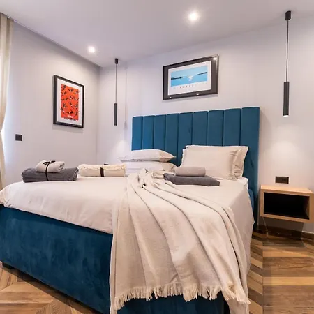 West Coast Deluxe Rooms-2