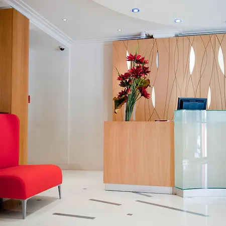 Westside Arc De Triomphe Hotel-3