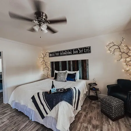 Woody Mountain Bed & Breakfast-2