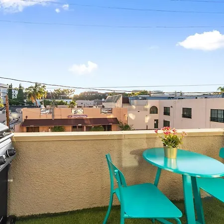 Beverly Hills Chic 2 Bed 2Bath With Patio And Parking 309-3
