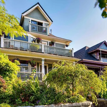 The Ivy On Parker Guest House-2