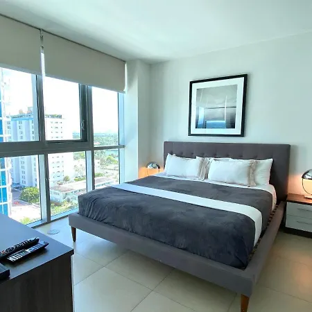 Monte Carlo Suites In Miami Beach-3