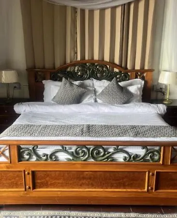 Iris Cottage-2