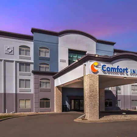 Comfort Inn & Suites Madison East Interstate I-90-3