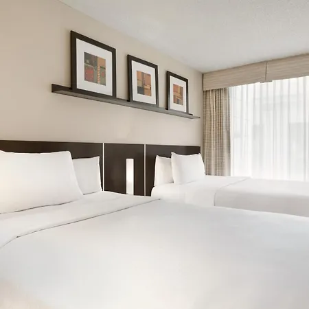 Embassy Suites By Hilton - Montreal-2