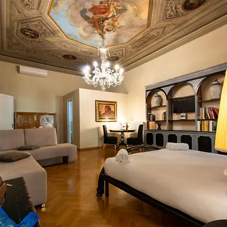 N4U Guest House Florence-3
