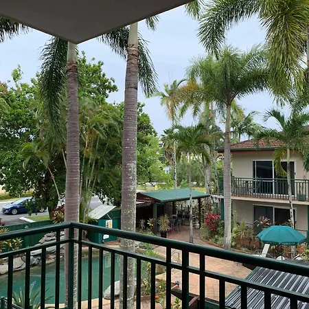 Koala Court Holiday Apartments-3