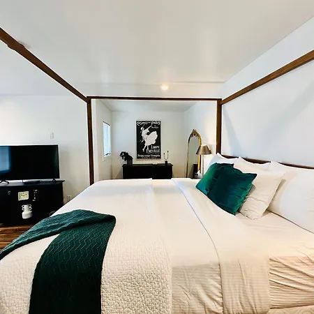 Bespoke Inn Flagstaff-3