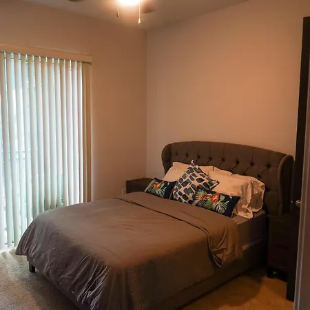 Luxury Designed 2 Bedrooms Part Hotel In Woodland Hills Ca-2