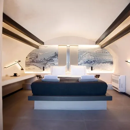 Armonoia Suites Santorini-2