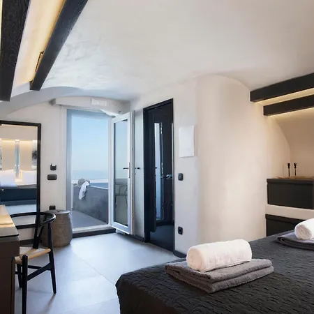 Armonoia Suites Santorini-3